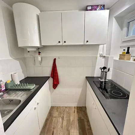 50m De La Grande Apartament *